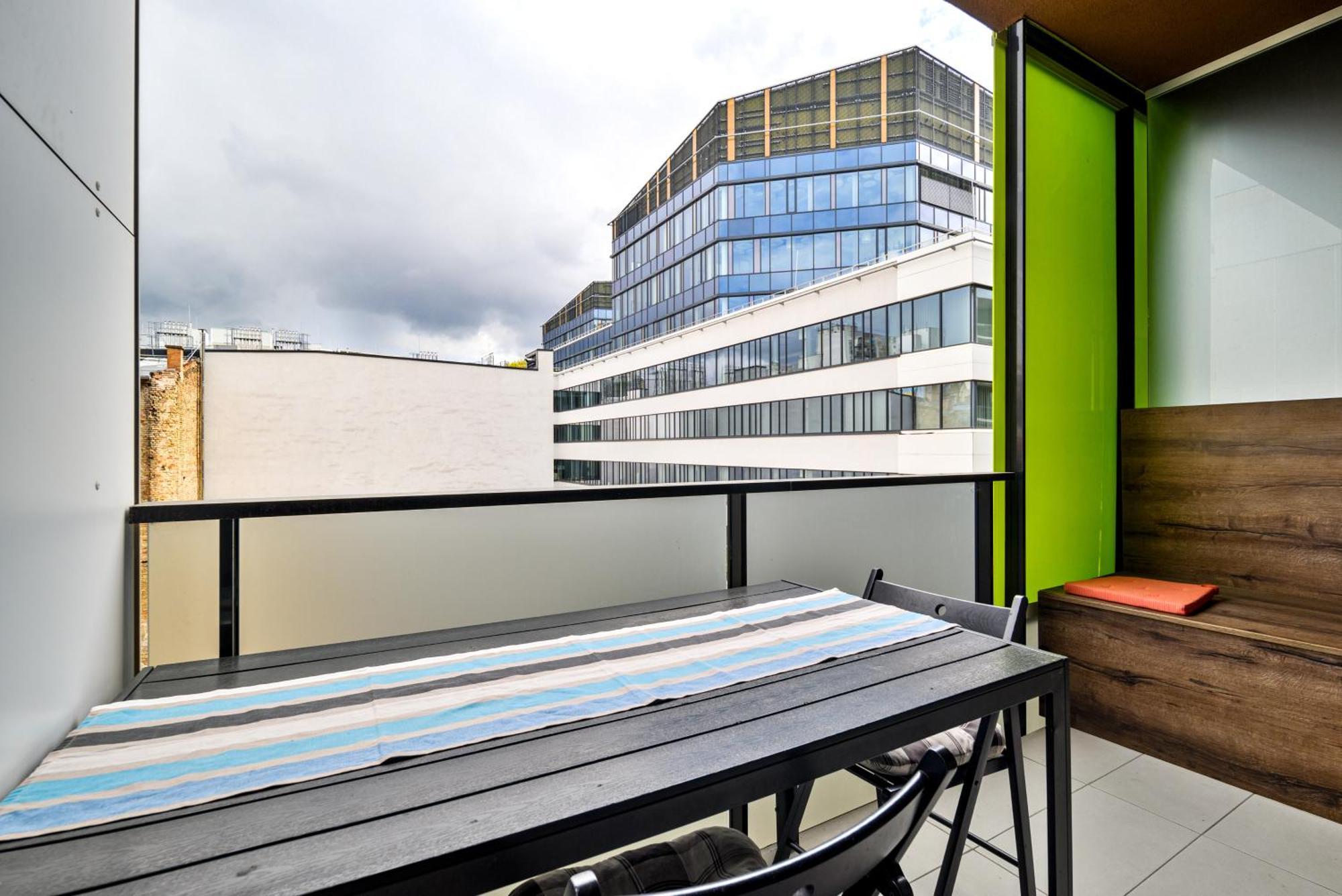 Apartment Atrium Deluxe Suite-free Parking Garage Same Building Budapest