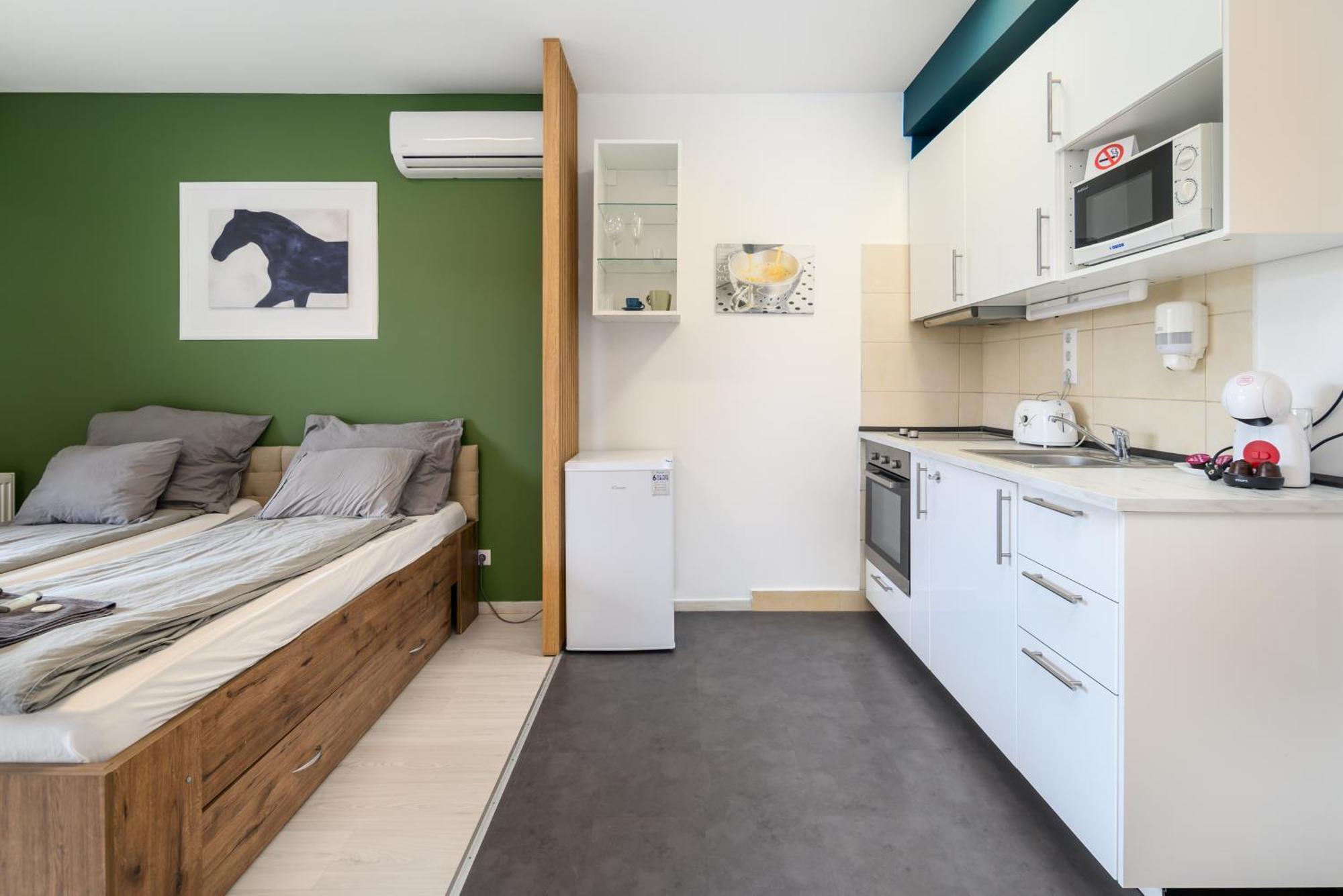 Apartament Atrium Deluxe Suite-free Parking Garage Same Building