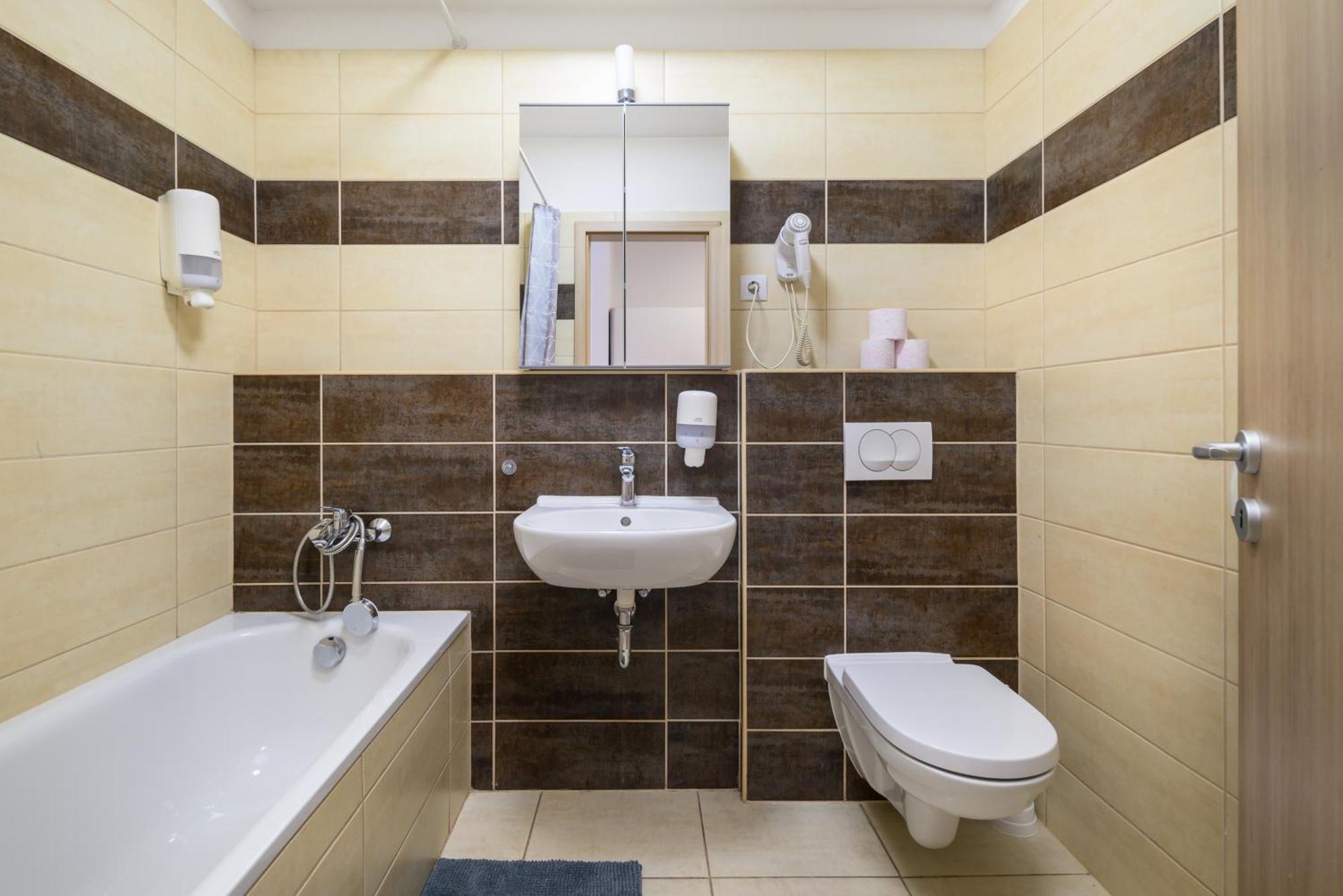 Appartement Atrium Deluxe Suite-free Parking Garage Same Building